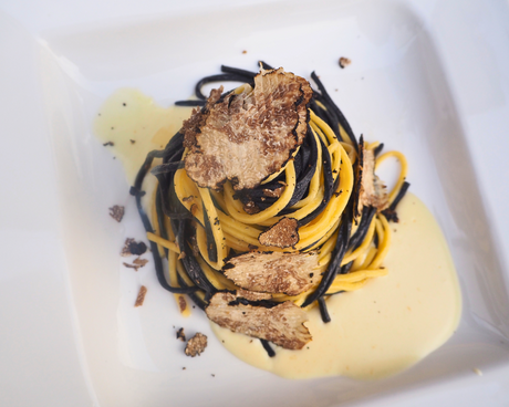 Tagliolini al tartufo Bianco: un abbinamento elegante con Roserosse